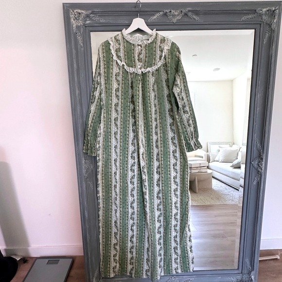 Lane Bryant Other - Vintage 70s Lane Bryant Cottagecore Granny Night Gown Country Lace Trim Ruffle L